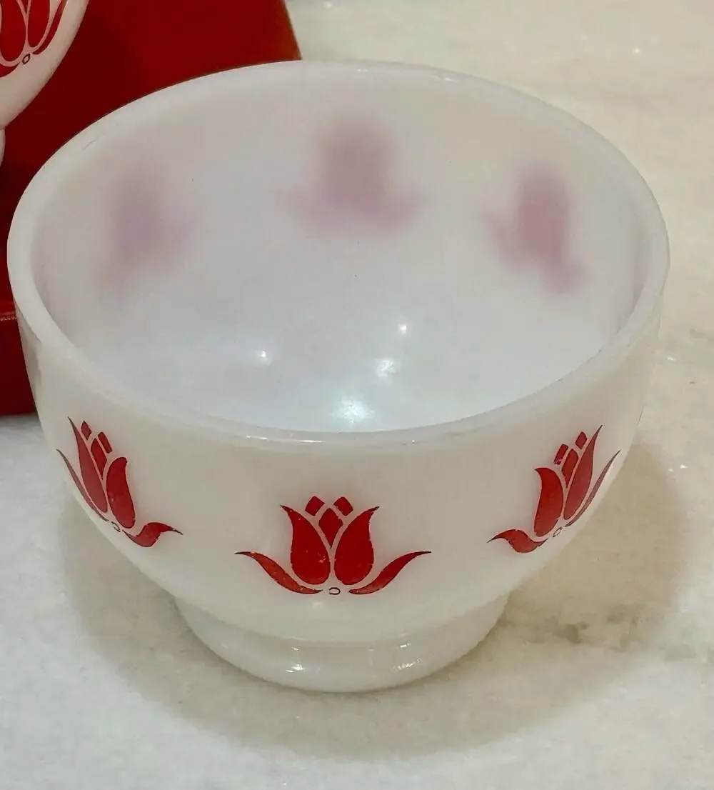 Set of 2 Vintage Fire-King Red Tulip Cottage Cheese Milk Glass Bowls